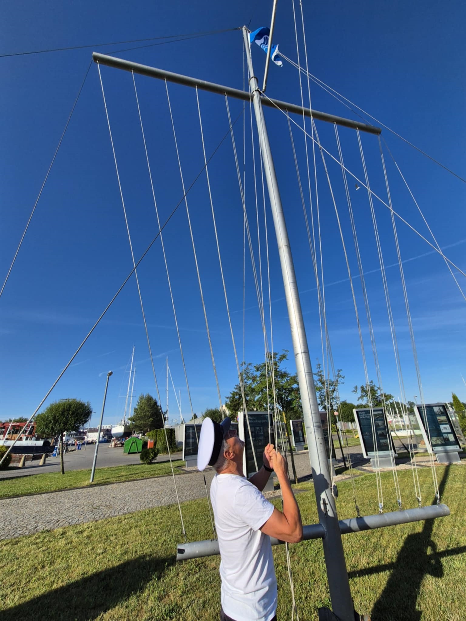 Błękitna Flaga już powiewa nad Mariną Solną